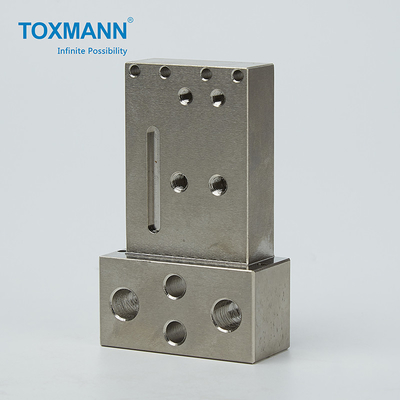Допуск 0.02mm частей CNC металла SKD61 филируя подвергая механической обработке прочное