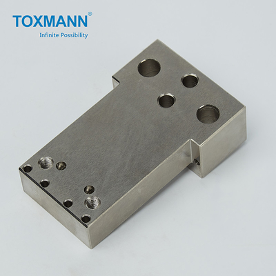Допуск 0.02mm частей CNC металла SKD61 филируя подвергая механической обработке прочное